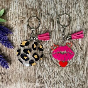 Handcrafted Acrylic Cheetah Lips Keychains Accessories Gifts Artisan Fashion